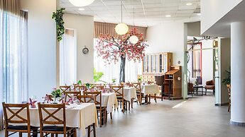 Inbar Hotel