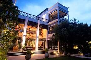 Aruntara Riverside Boutique Hotel