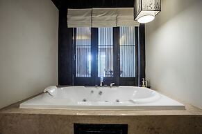 Aruntara Riverside Boutique Hotel