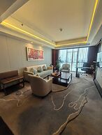 Maanshan Haiwaihai Crown Hotel