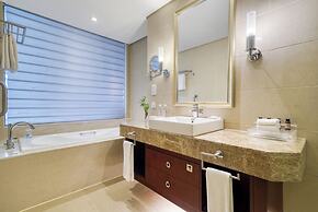 Maanshan Haiwaihai Crown Hotel