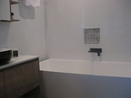 Noosa Entrance Waterfront Resort