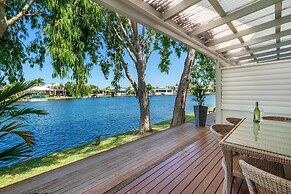 Noosa Entrance Waterfront Resort