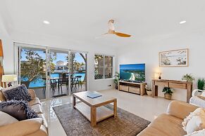 Noosa Entrance Waterfront Resort