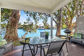 Noosa Entrance Waterfront Resort