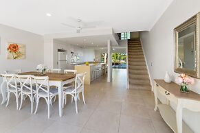 Noosa Entrance Waterfront Resort