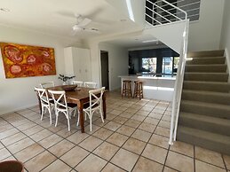 Noosa Entrance Waterfront Resort