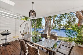 Noosa Entrance Waterfront Resort