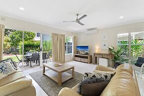 Noosa Entrance Waterfront Resort