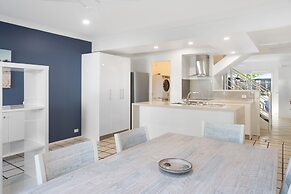 Noosa Entrance Waterfront Resort