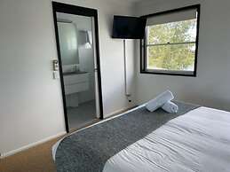 Noosa Entrance Waterfront Resort