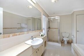 Noosa Entrance Waterfront Resort