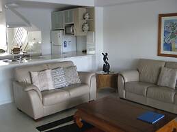 Noosa Entrance Waterfront Resort