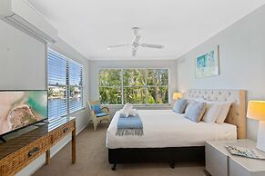 Noosa Entrance Waterfront Resort