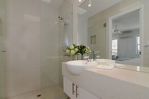 Noosa Entrance Waterfront Resort