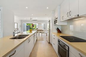 Noosa Entrance Waterfront Resort