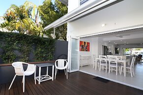 Noosa Entrance Waterfront Resort