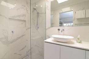 Noosa Entrance Waterfront Resort