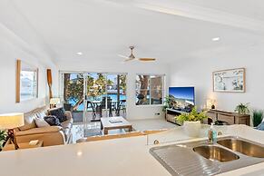 Noosa Entrance Waterfront Resort