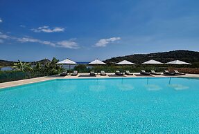 Conrad Chia Laguna Sardinia