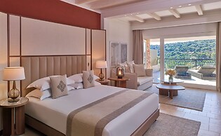 Conrad Chia Laguna Sardinia