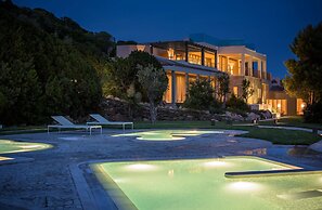 Conrad Chia Laguna Sardinia