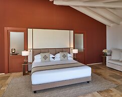 Conrad Chia Laguna Sardinia