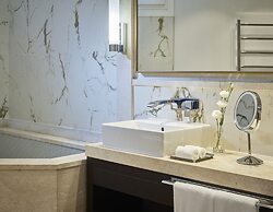 Conrad Chia Laguna Sardinia