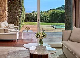 Conrad Chia Laguna Sardinia