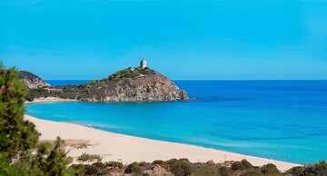 Conrad Chia Laguna Sardinia