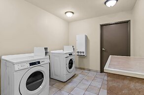 Country Inn & Suites by Radisson, Princeton, WV