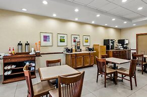 Country Inn & Suites by Radisson, Princeton, WV