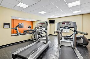 Country Inn & Suites by Radisson, Princeton, WV
