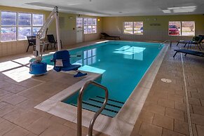 Country Inn & Suites by Radisson, Princeton, WV