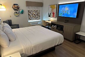 La Quinta Inn & Suites by Wyndham Macon West