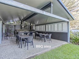 Baronnet Apartments