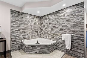 SureStay Plus by Best Western Windsor