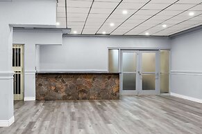 SureStay Plus by Best Western Windsor