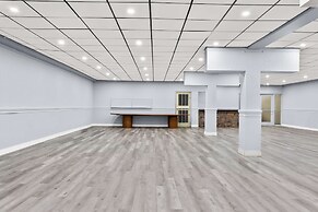 SureStay Plus by Best Western Windsor