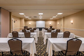 AmishView Inn and Suites