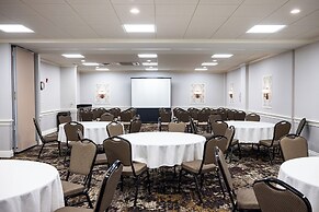 AmishView Inn and Suites