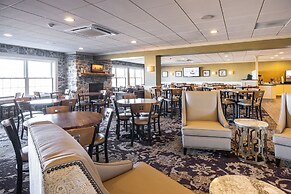 AmishView Inn and Suites