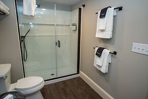 Gunstock Inn & Suites