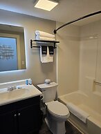 Gunstock Inn & Suites