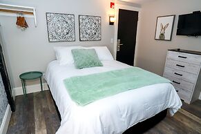 Gunstock Inn & Suites