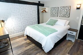 Gunstock Inn & Suites