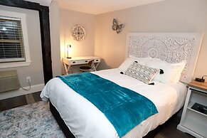 Gunstock Inn & Suites