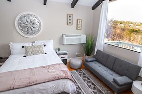 Gunstock Inn & Suites