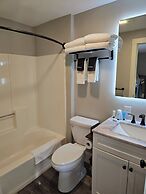 Gunstock Inn & Suites