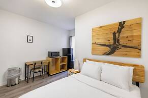 Hotel 27 by LuxUrban